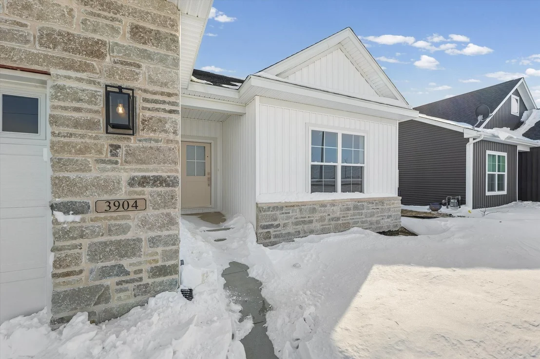 Photo of 3904 Bay Circle