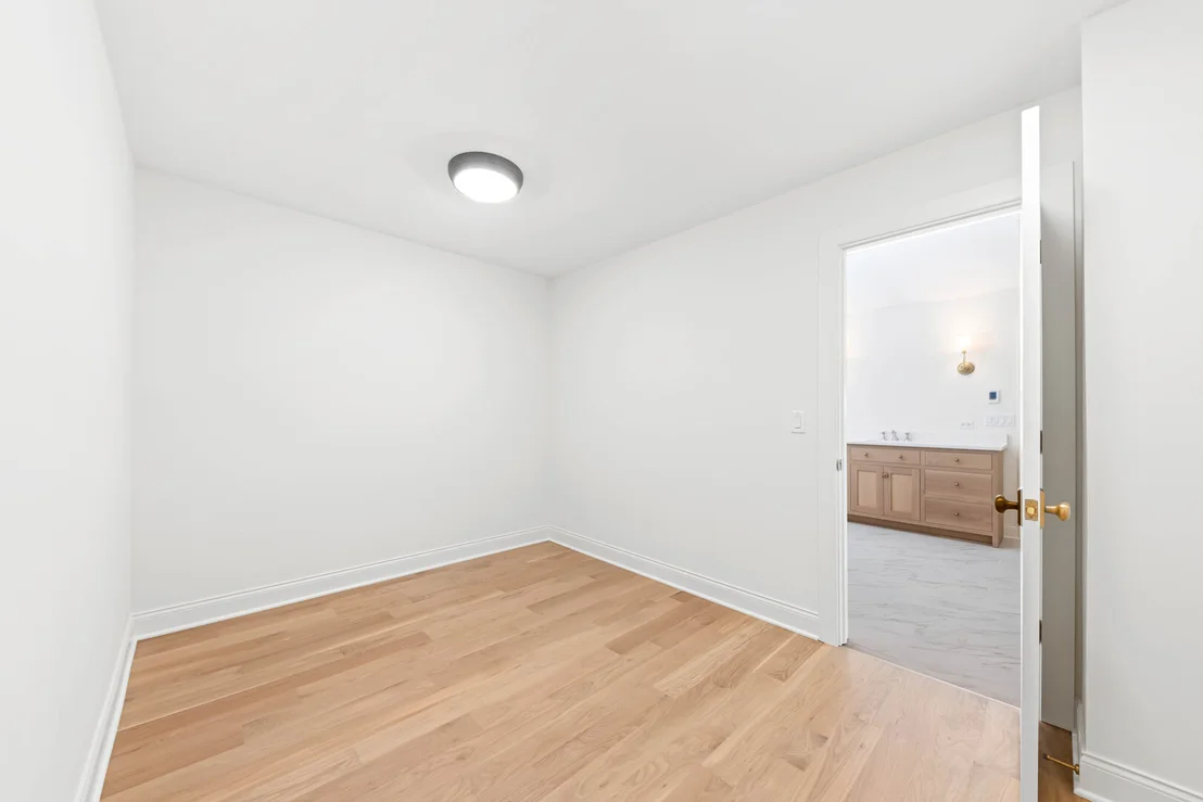 Photo of 660 N Eagle Street