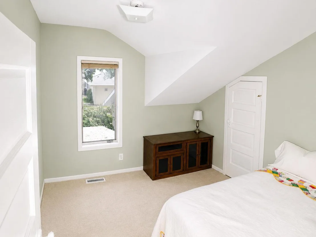 Photo of 2419 Suffolk Lane
