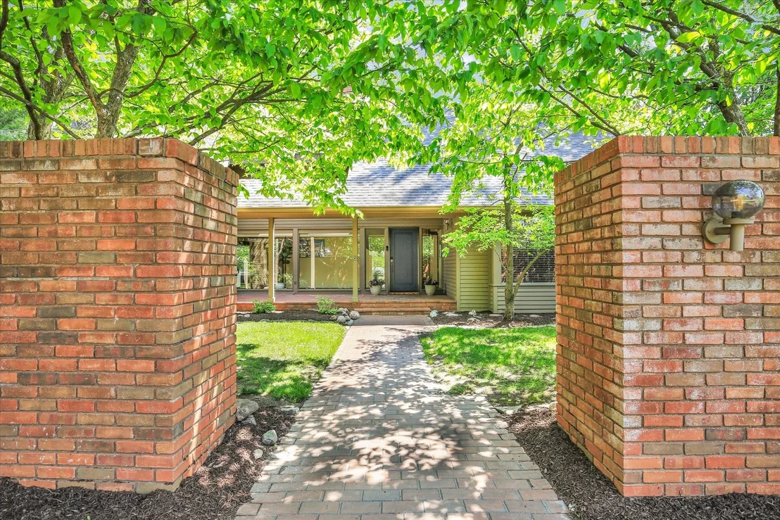 Photo of 10 Carriage Way