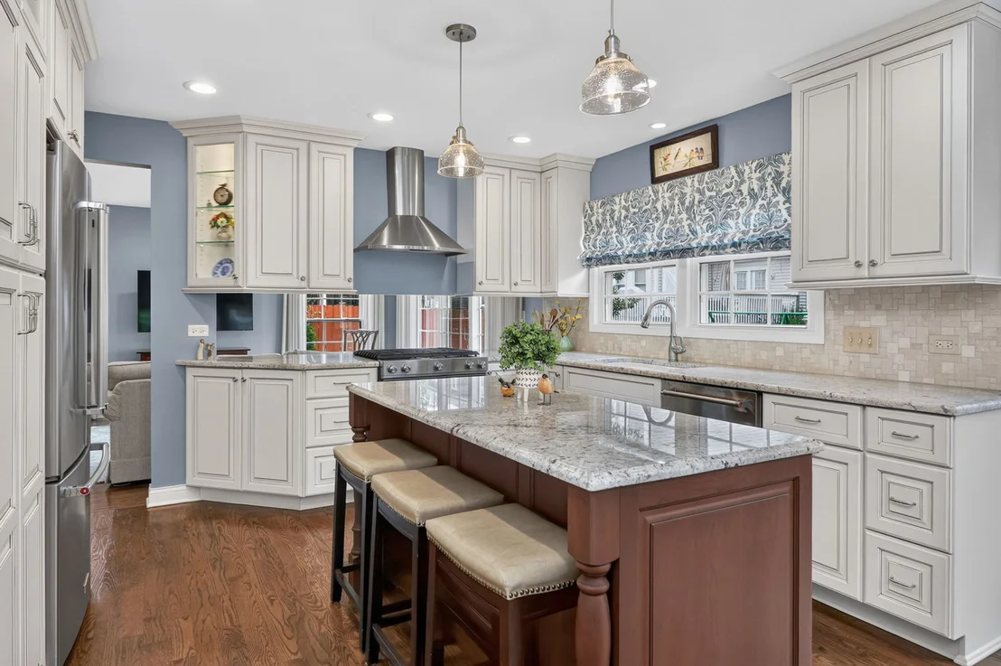 Photo of 0N651 Alta Lane