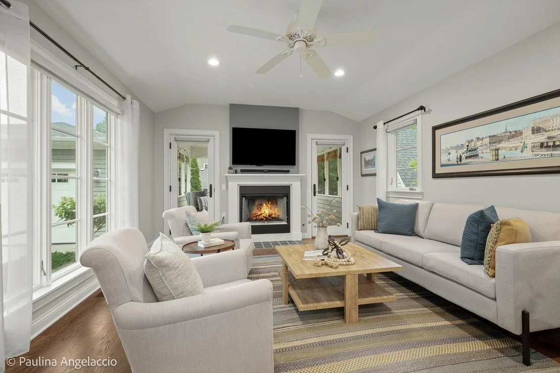 Photo of 218 Coolidge Avenue
