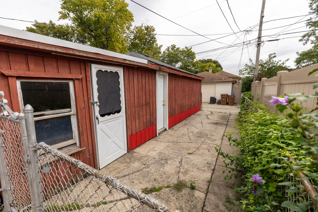 Photo of 2433 S Keystone Avenue