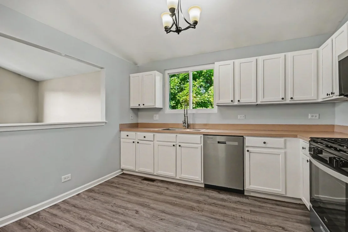 Photo of 1033 Symphony Drive