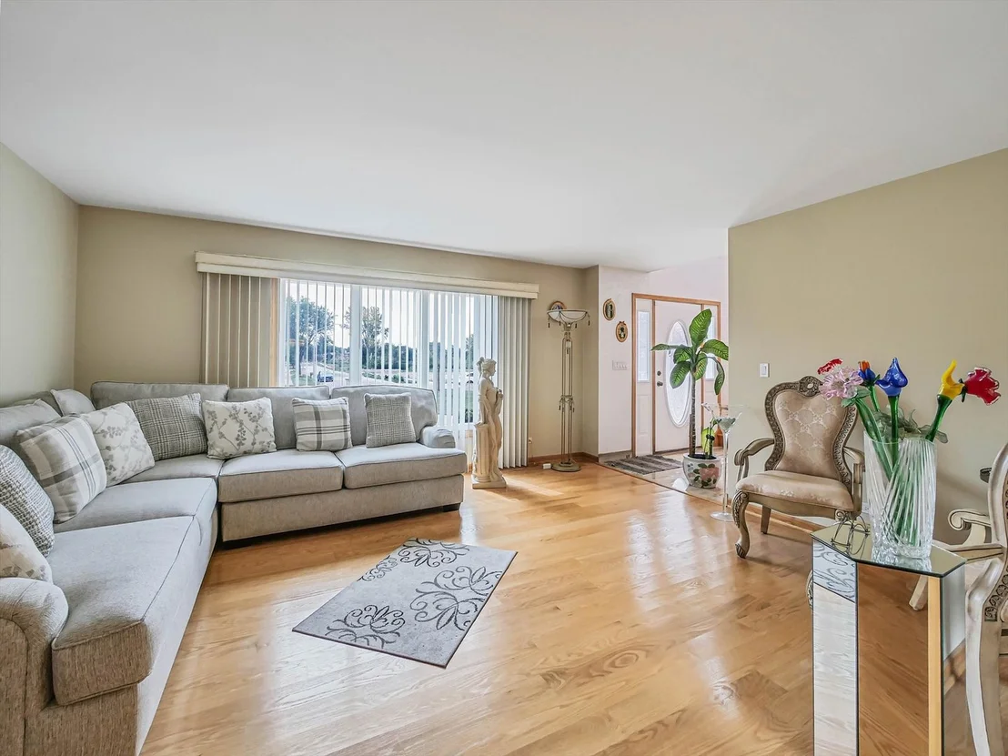 Photo of 1212 Grove Avenue