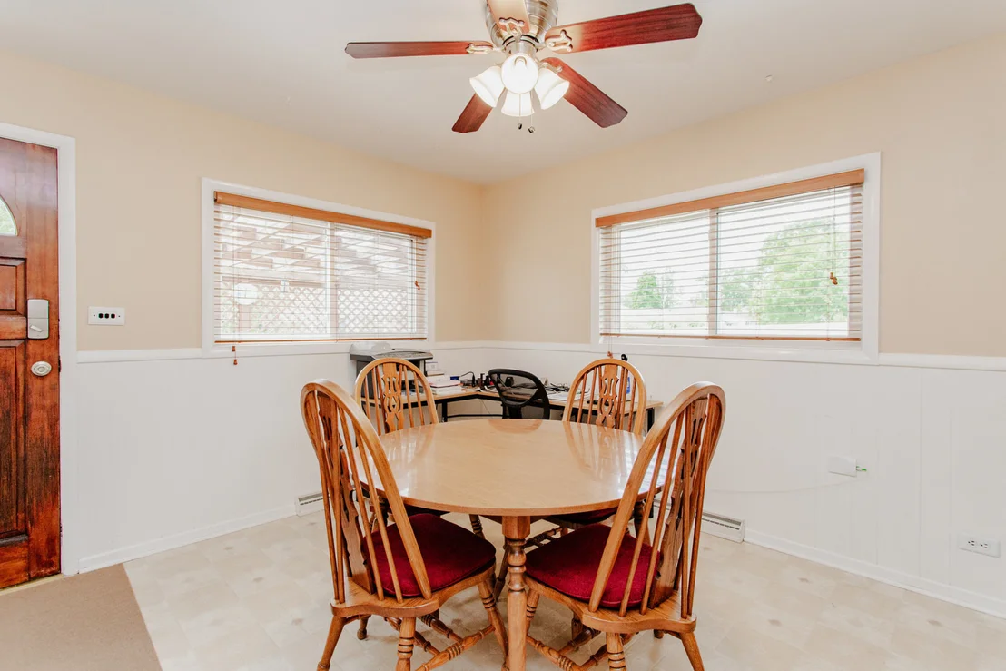 Photo of 818 Leahy Circle