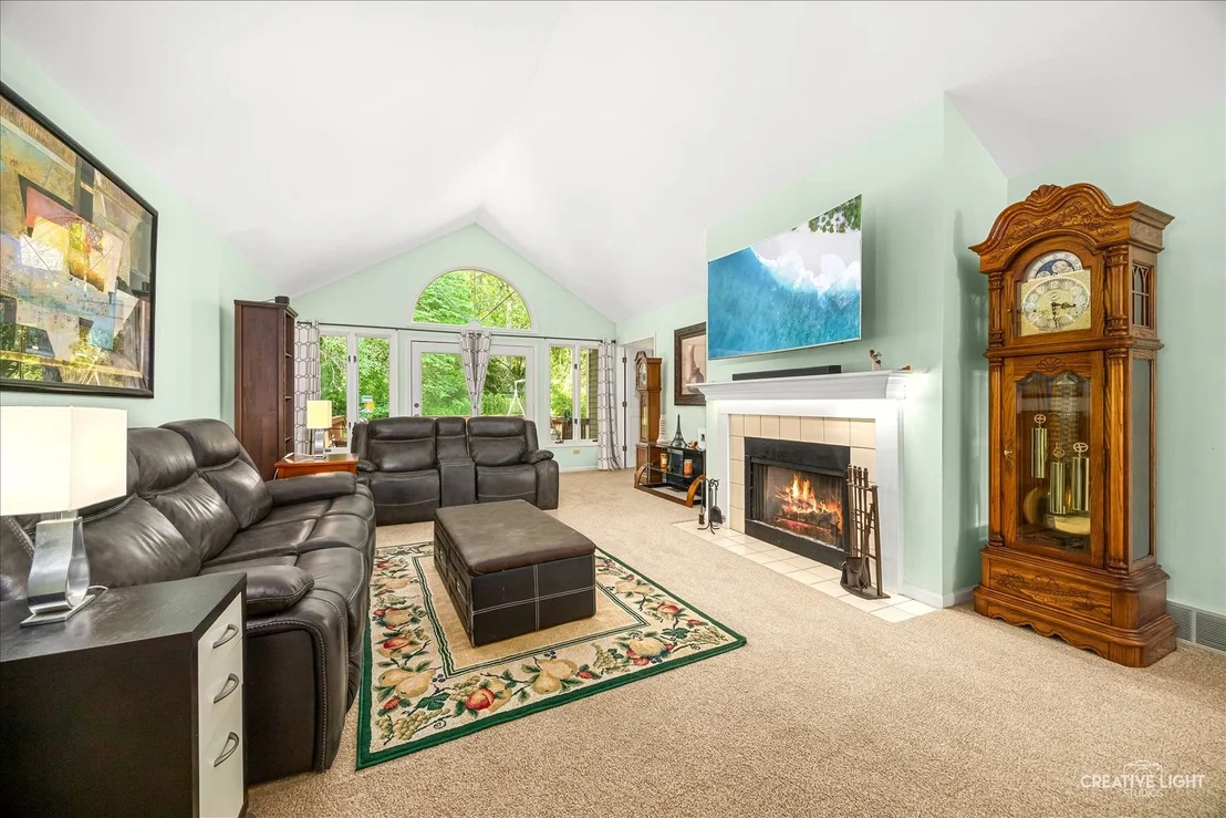 Photo of 17 White Oak Lane