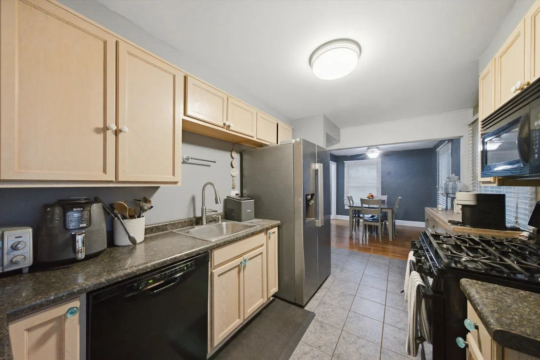 Photo of 525 Sunset Drive