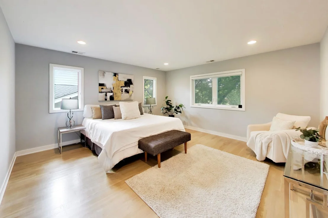 Photo of 1005 FORESTWAY Drive