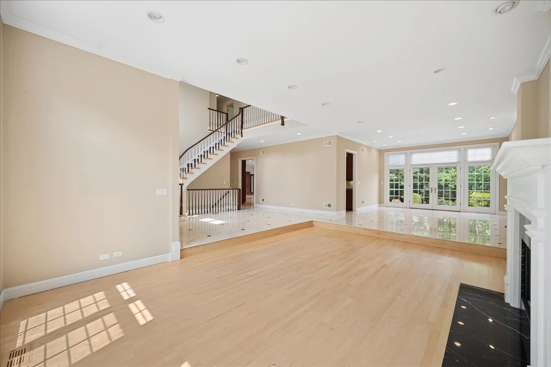 Photo of 621 Sheridan Road