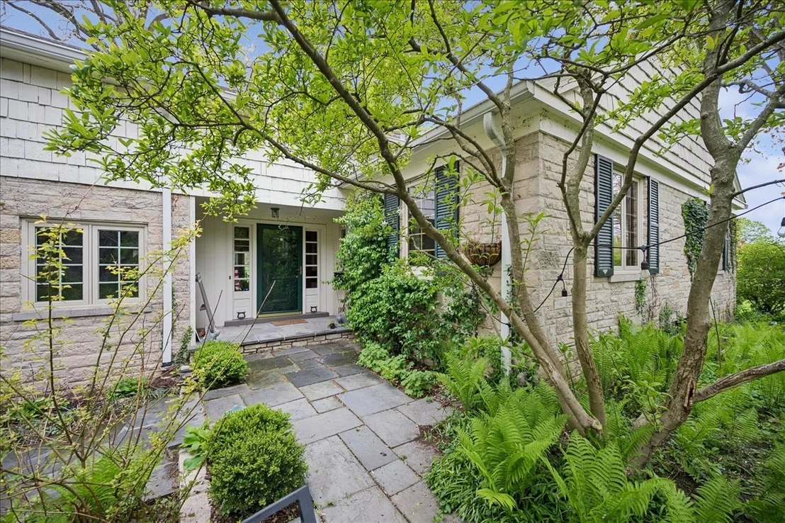 Photo of 1372 Sunview Lane
