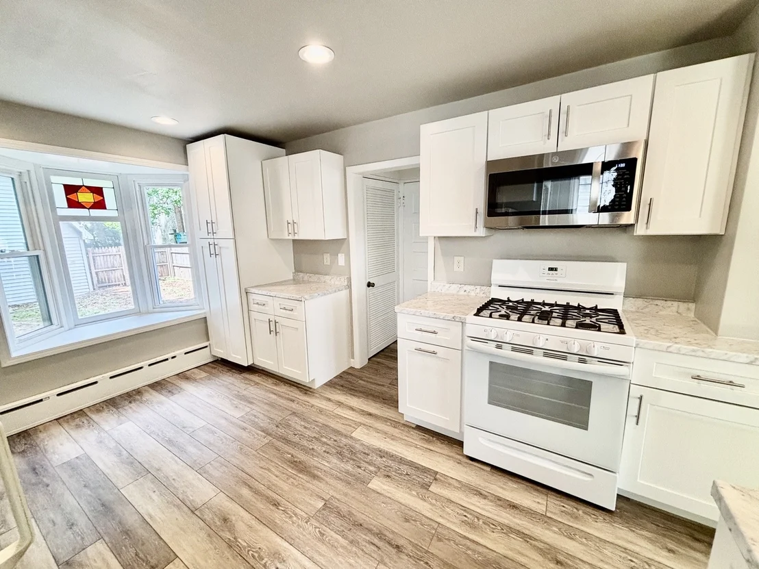 Photo of 910 N State Street