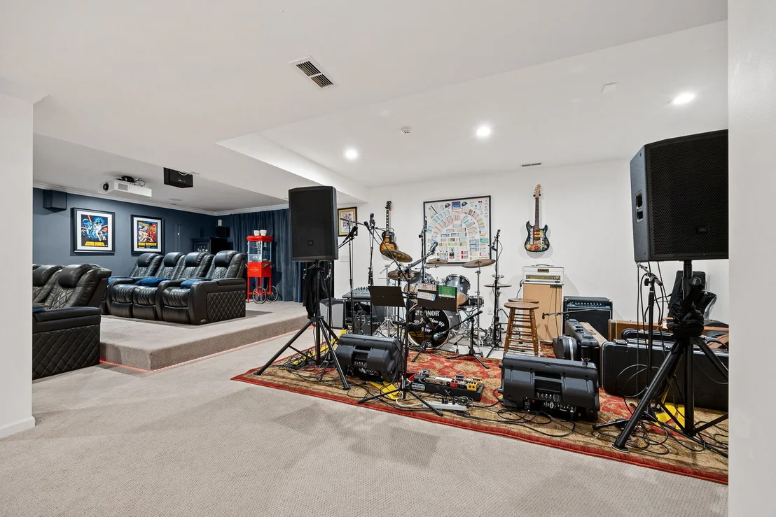 Photo of 331 Brookside Circle