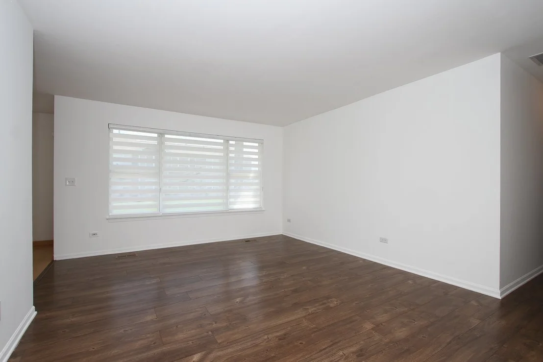 Photo of Unit A at 400 Woodview Circle