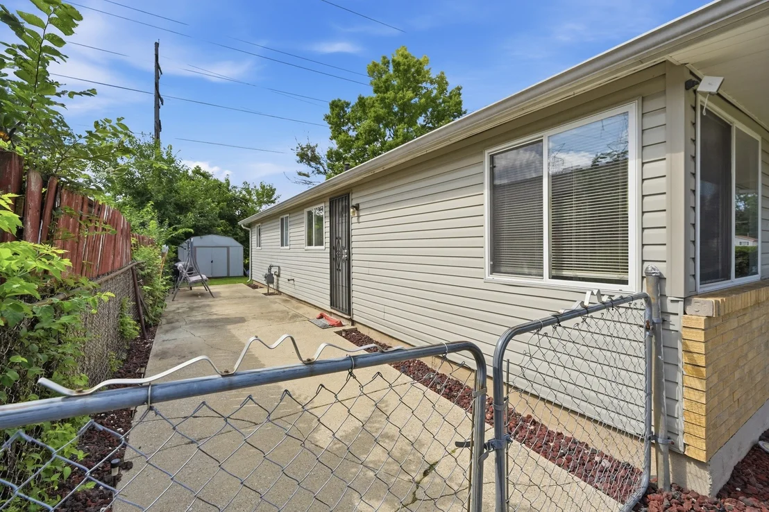 Photo of 3215 Emery Lane