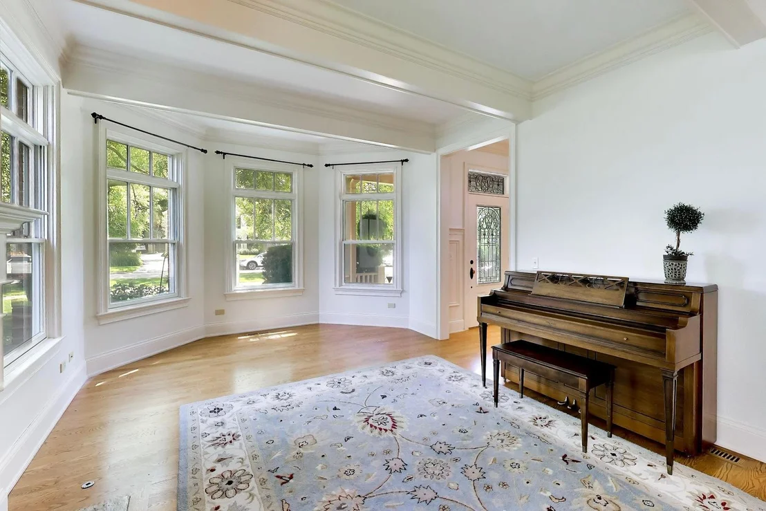 Photo of 345 Madison Avenue