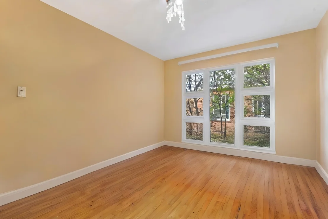Photo of 1649 Central Avenue