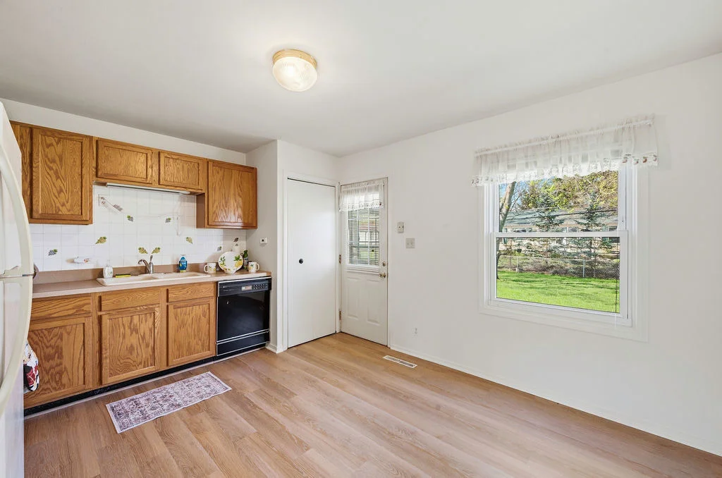Photo of 910 Meadow Lane