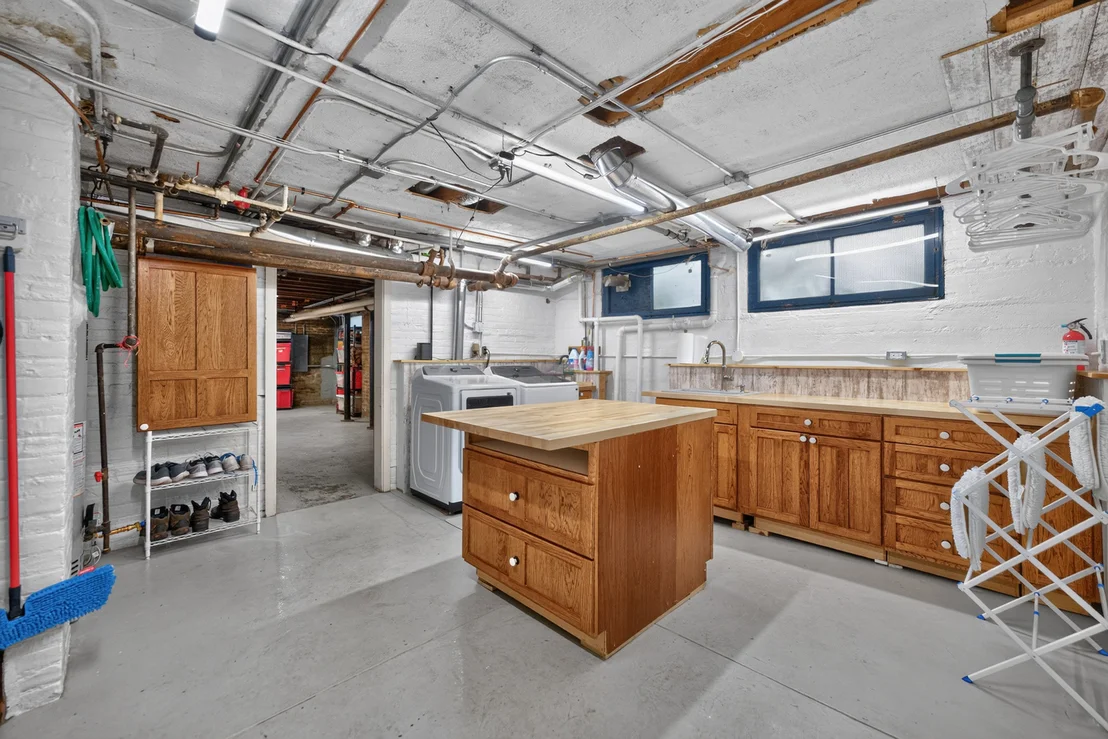 Photo of 729 W Downer Place
