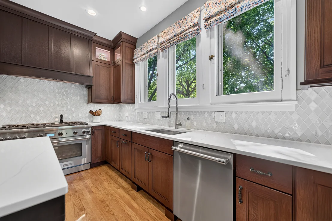 Photo of 729 W Downer Place