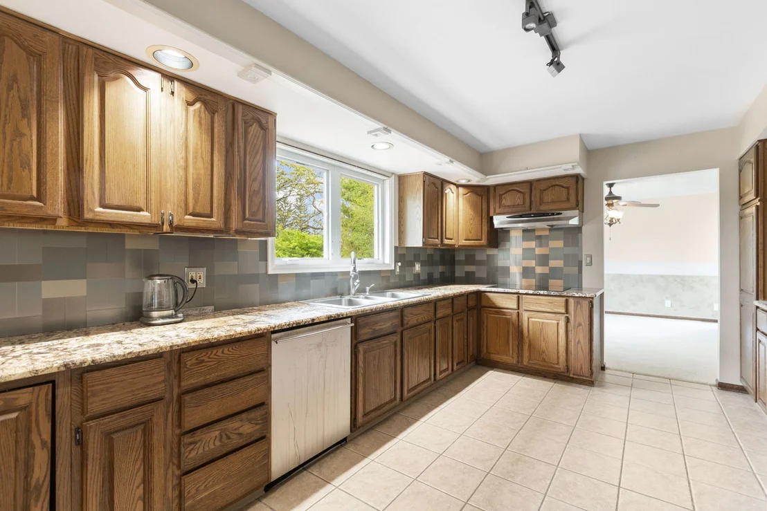 Photo of 6320 Rowland Road