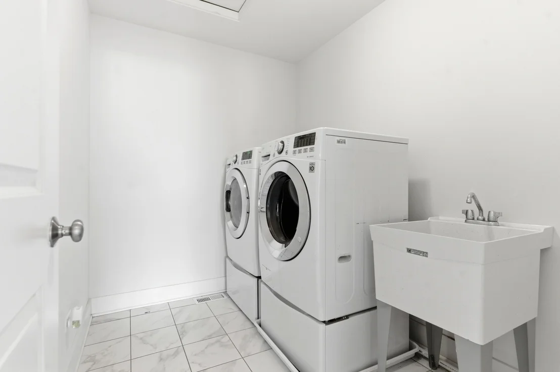Photo of 1385 Overton Drive
