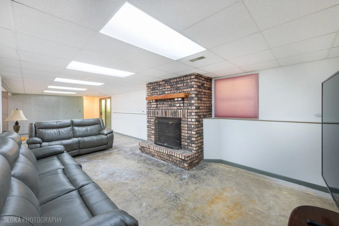 Photo of 6914 Meadow Drive