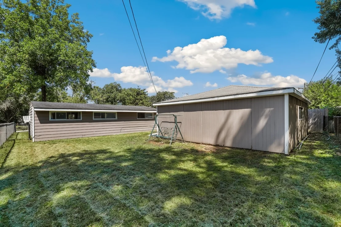 Photo of 253 Tiverton Lane