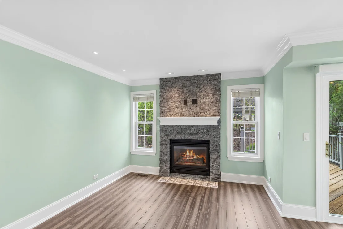Photo of 955 Blackburn Drive