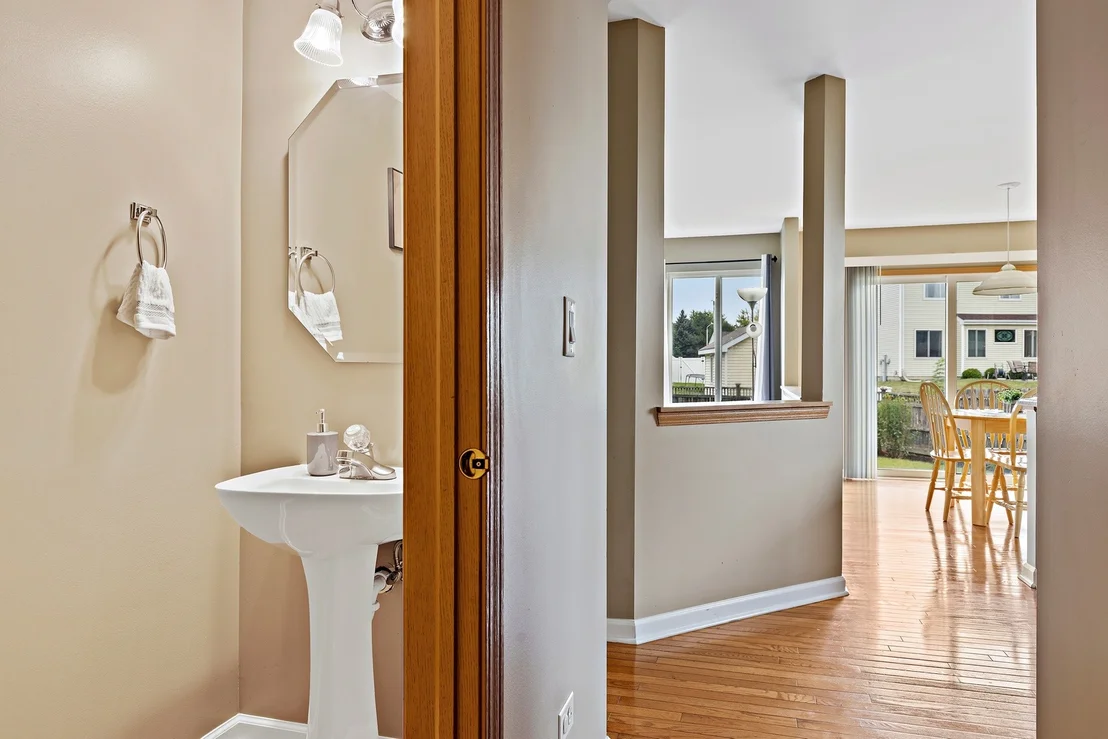 Photo of 907 Mission Boulevard