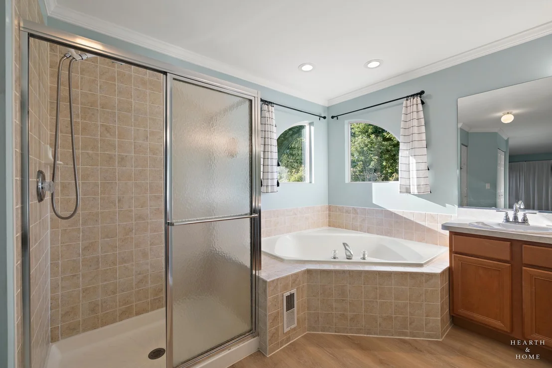 Photo of 412 Reserve Drive