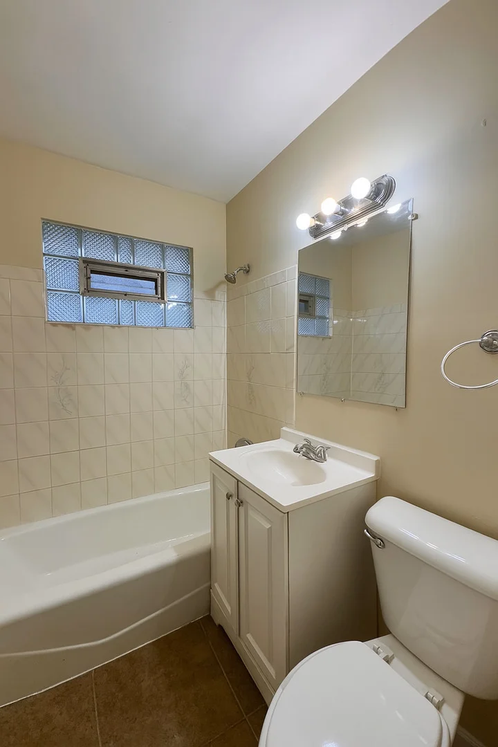 Photo of 17318 Walter Street