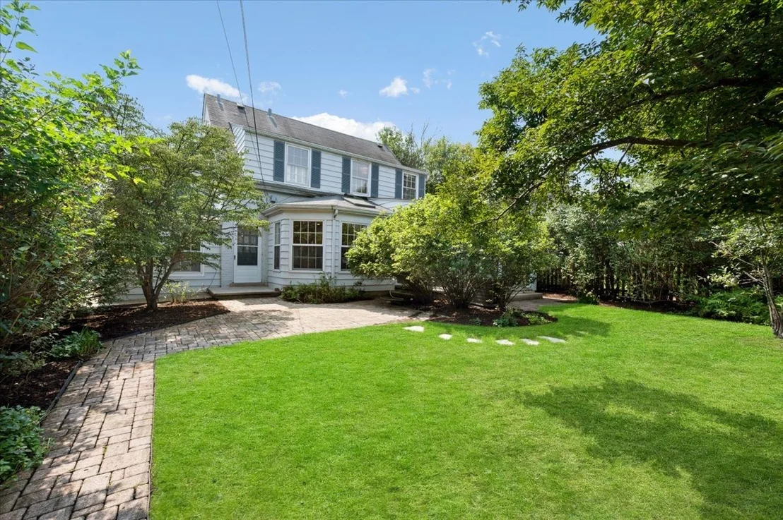 Photo of 3211 Park Place