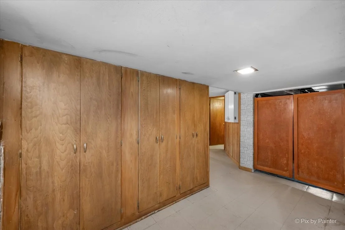 Photo of 2409 Grove Lane