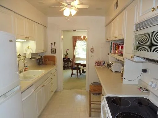 Photo of Unit 3D at 2425 Central Street