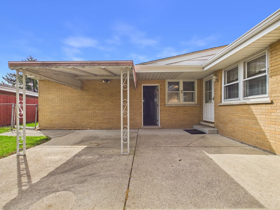 Photo of 9275 Clancy Drive