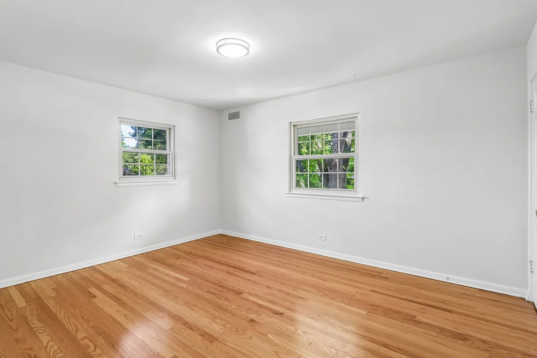 Photo of 1053 Laurel Lane
