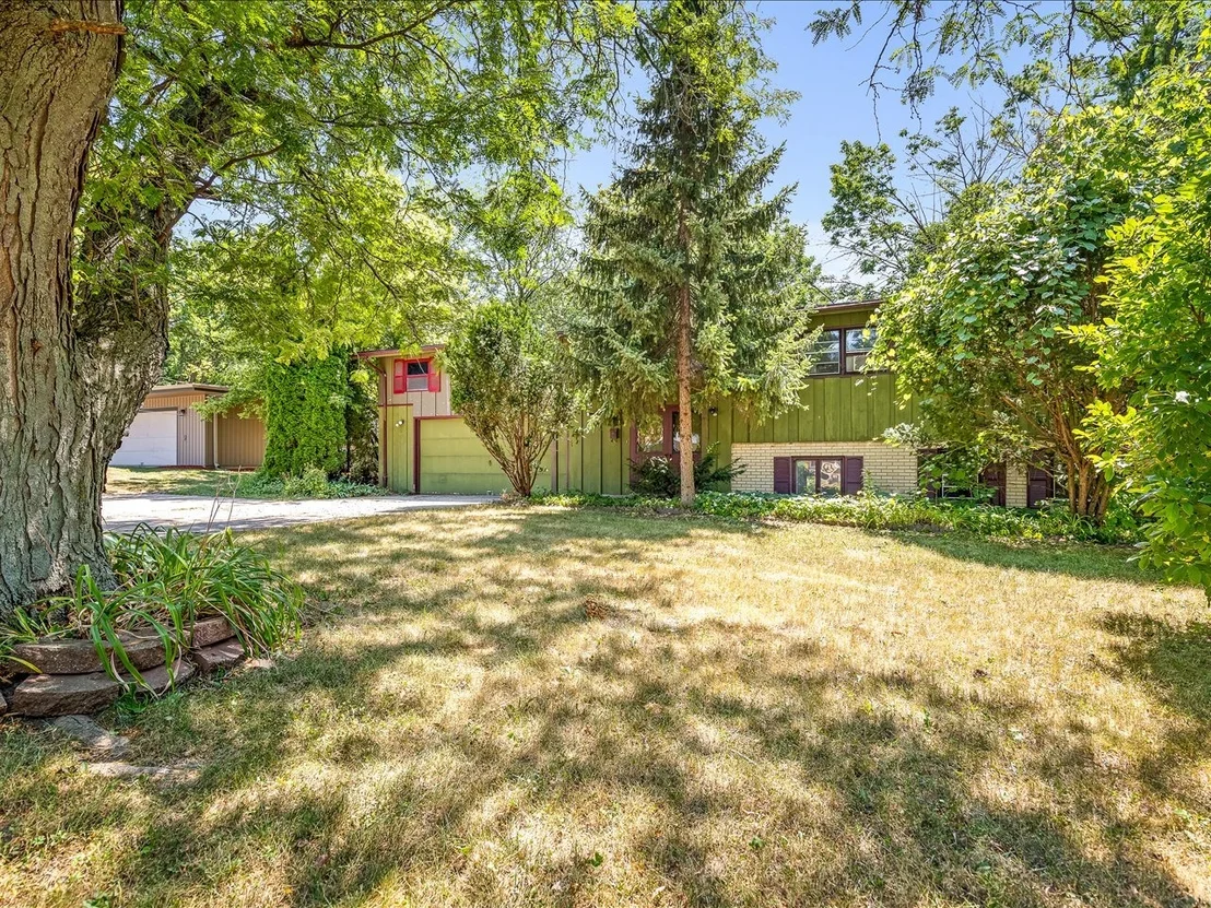 Photo of 2519 Highcrest Road
