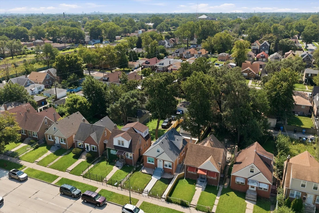Photo of 433 W 100TH Street