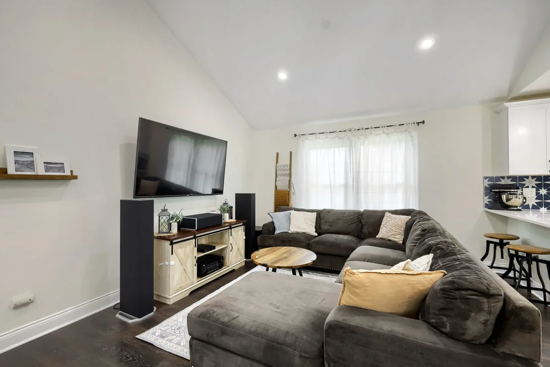 Photo of 1310 W Darlington Circle