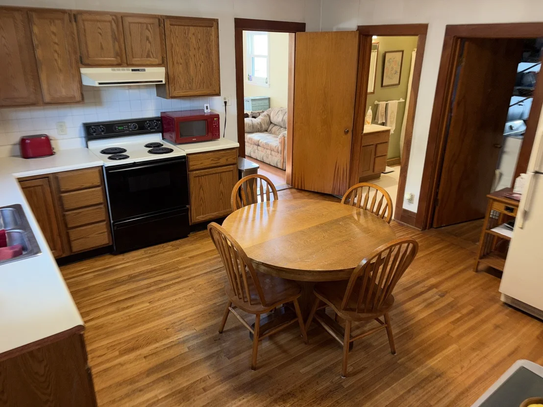 Photo of 211 N Seminary Street