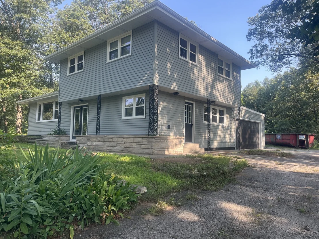 Photo of 1401 Oakleaf Drive