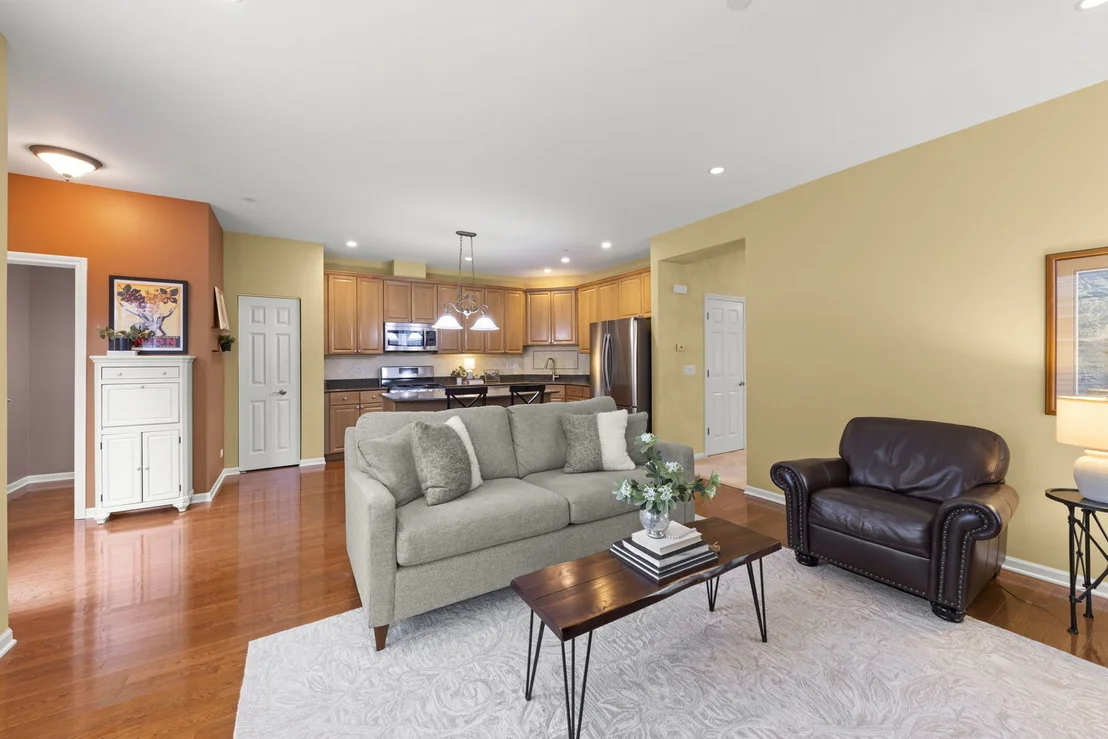 Photo of 353 Bradbury Lane