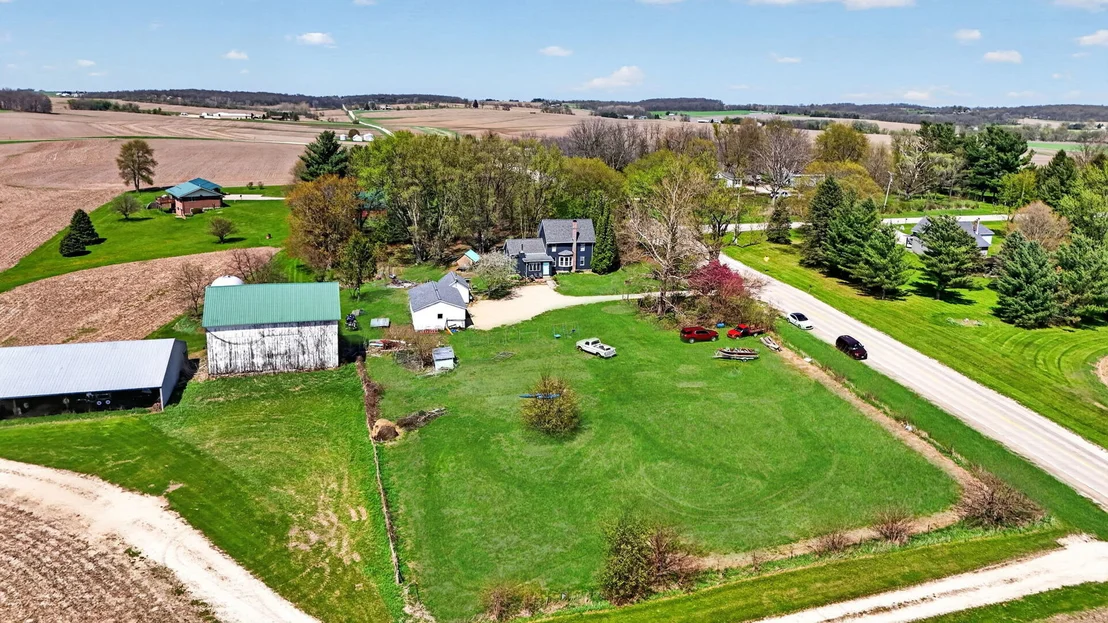 Photo of 13730 Center Road