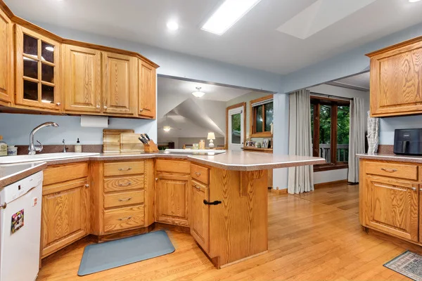 Photo of 143 Camelot Way