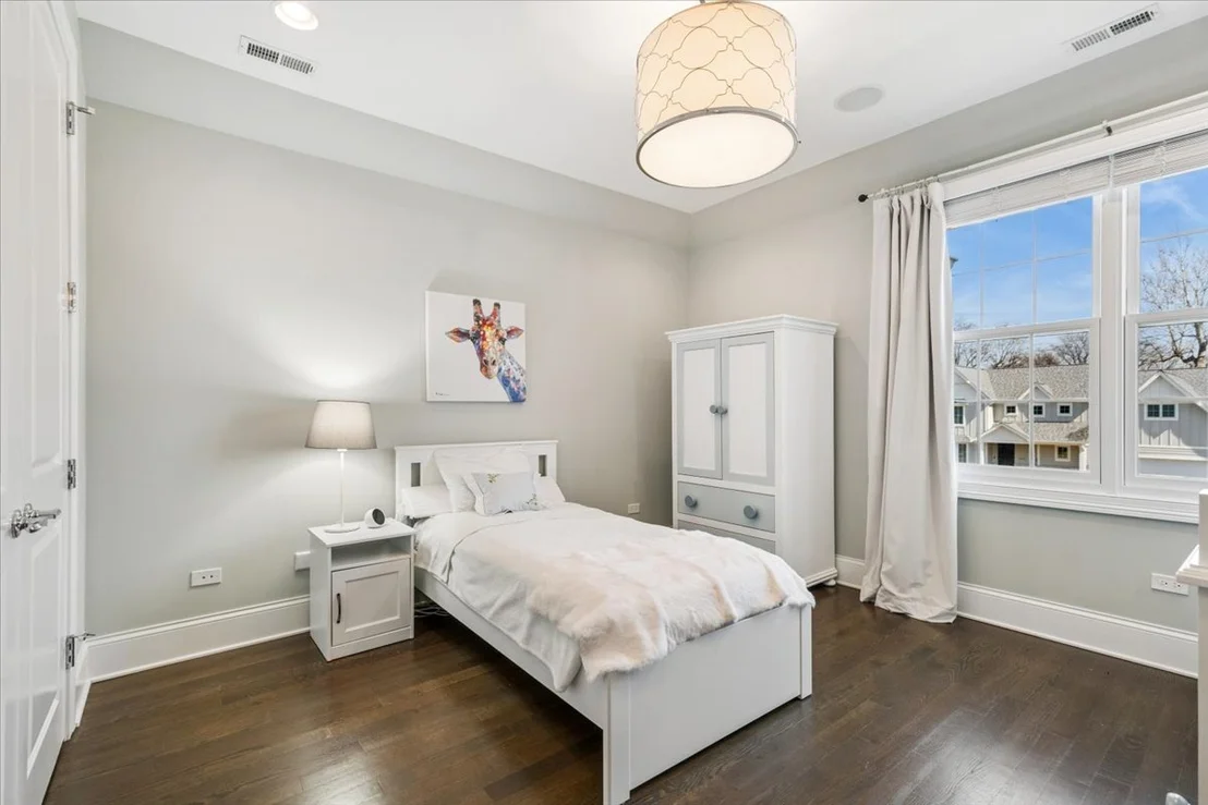 Photo of 1024 Prairie Lawn Road
