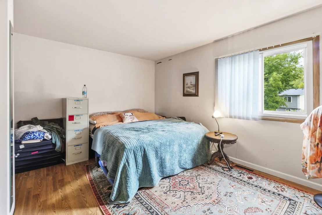 Photo of 863 Poplar Lane