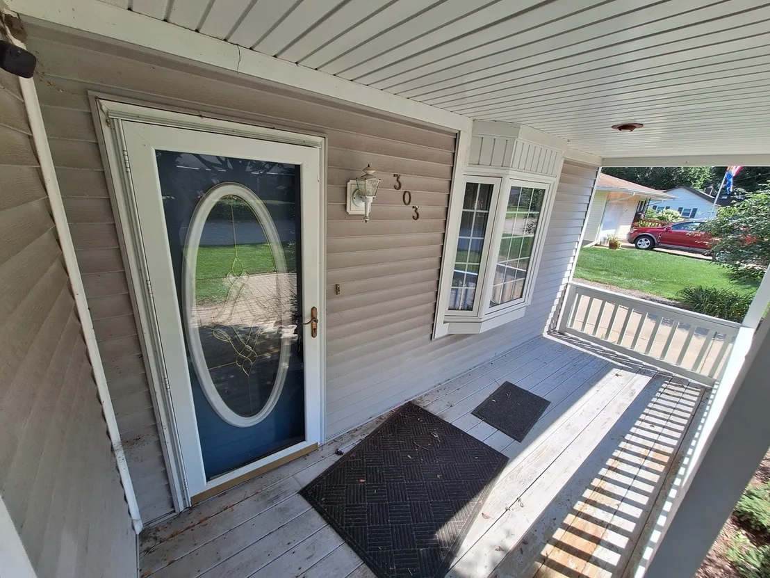 Photo of 303 Prairie Street