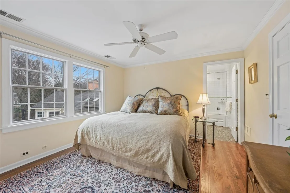 Photo of 1185 Hill Road