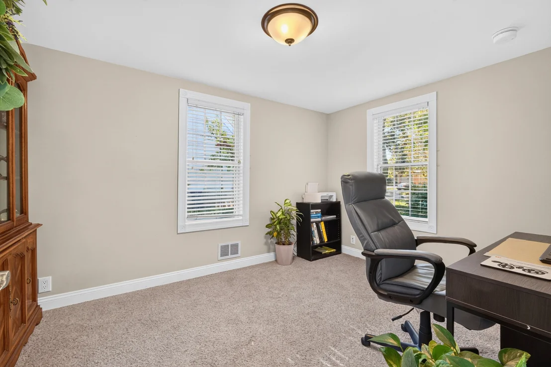 Photo of 345 Rolfe Road